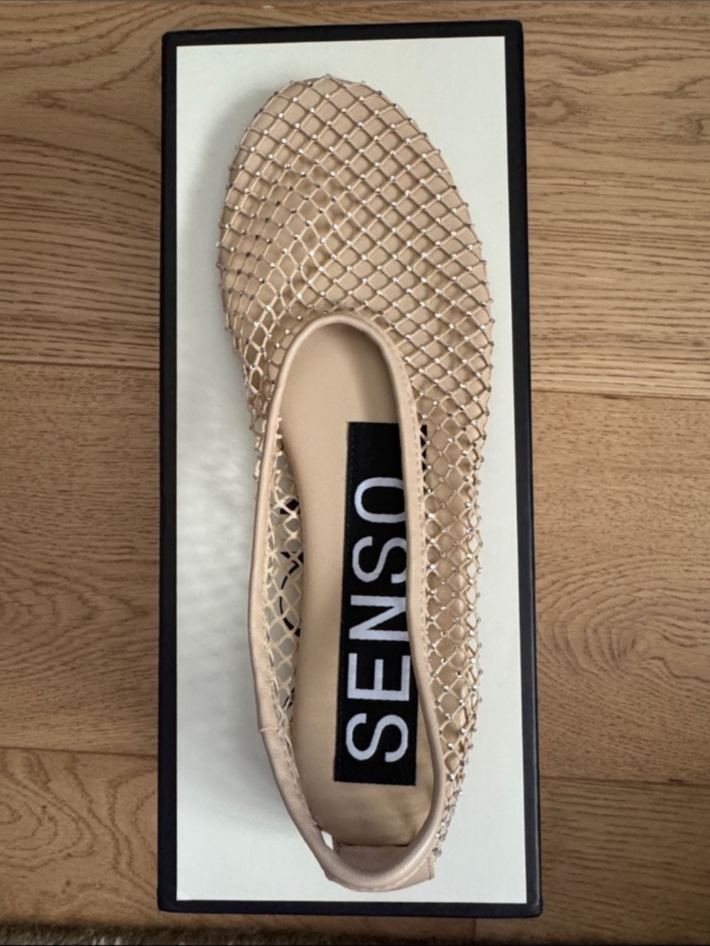 NWT!!! GORGEOUS Senso Women's Nude Crystal Mesh Ballet Flat, size 37